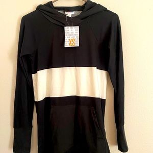 NWT LulaRoe Amber Long Sleeve Hooded Tee